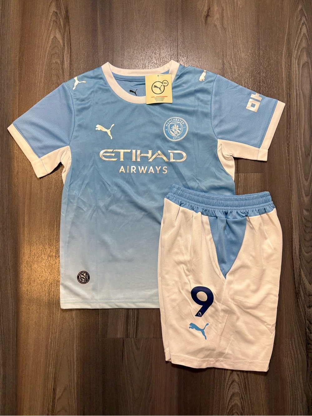 ERLING HAALAND #9 Manchester City 2026-27 Home Kids Kit - Picture 2 of 8